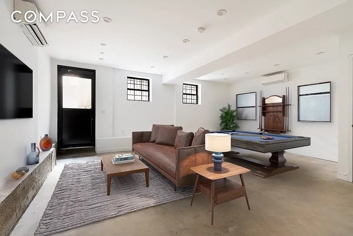 431 Wilson Ave #1R - Photo 6 of 6