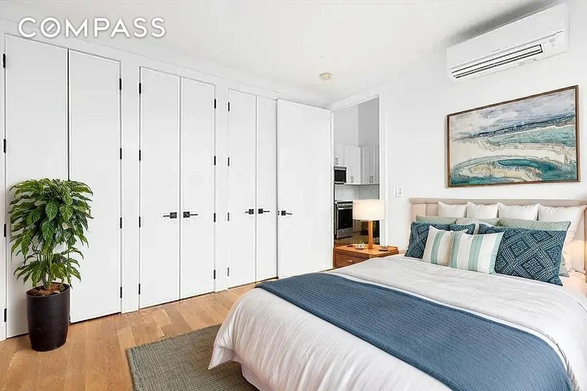 212 Malcolm X Blvd #4B - Photo 4 of 5