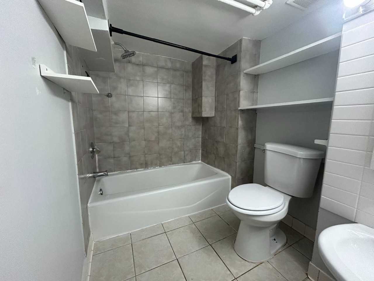 1466 Commonwealth Ave #B - Photo 4 of 5