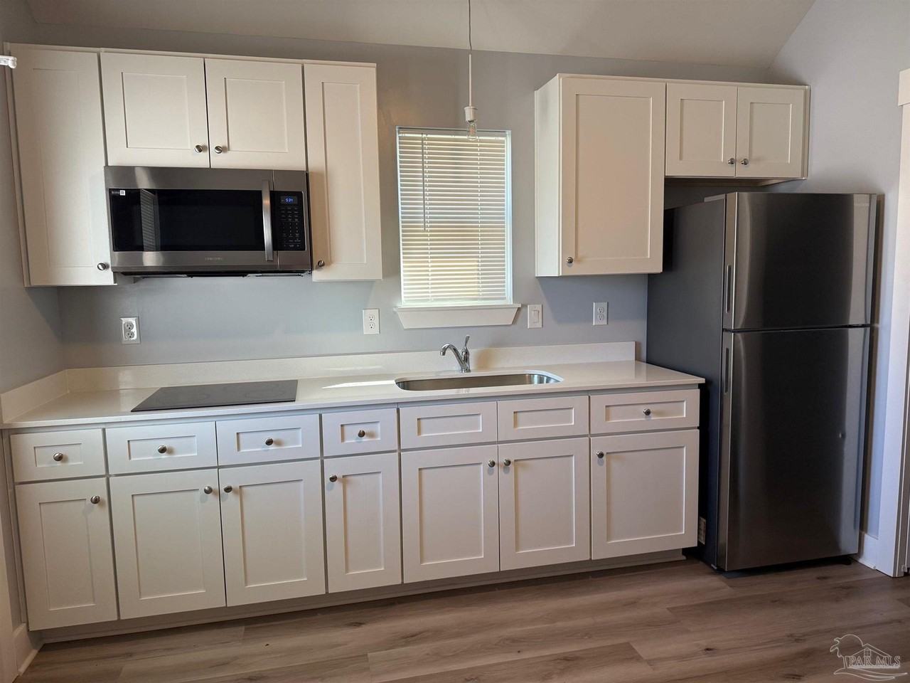 2051 W Blount St #2 - Photo 4 of 10