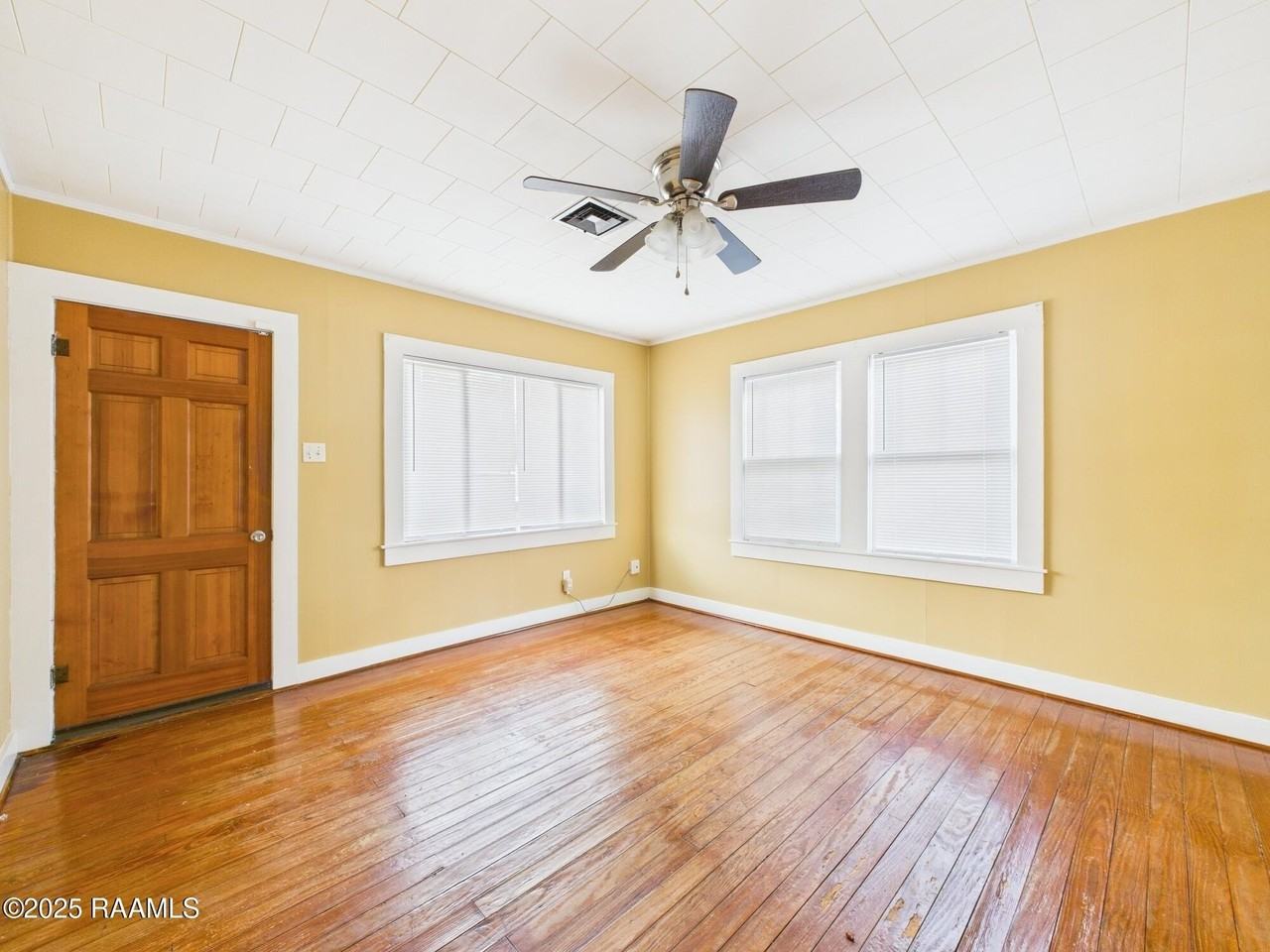 413 Dorothy St - Photo 5 of 19