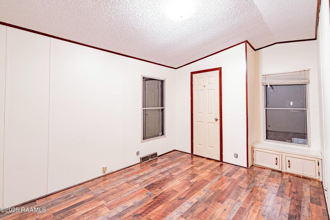 7114 Highway 90 W - Photo 7 of 24