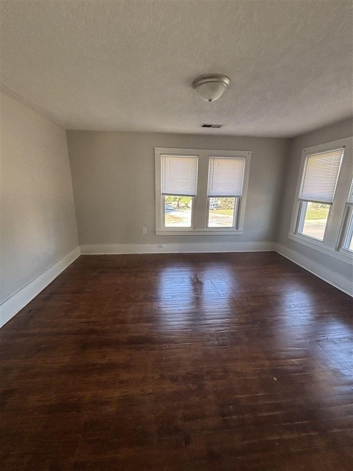 1456 Park St #2 - Photo 3 of 7