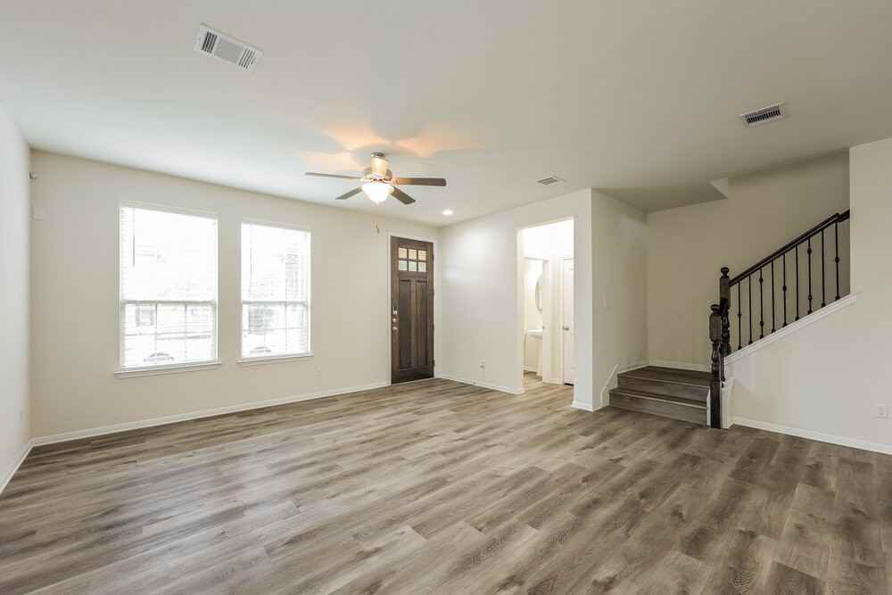 200 Diamond Point Dr - Photo 6 of 17