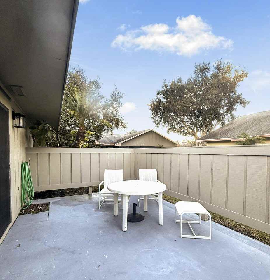 3957 Nw Cinnamon Tree Cir - Photo 2 of 18