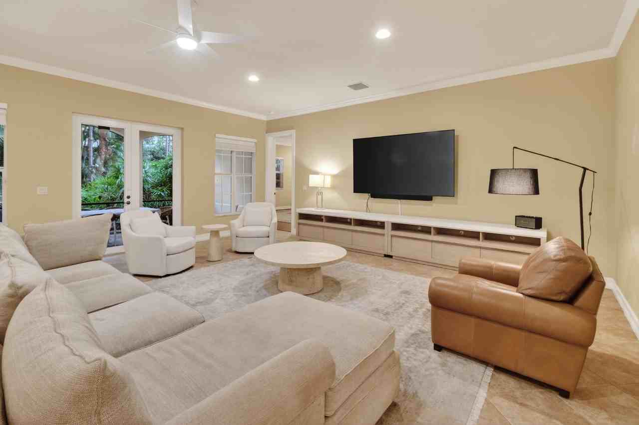 353 Chambord Ter - Photo 6 of 34