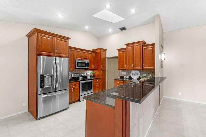 21011 Windemere Ln - Photo 5 of 21