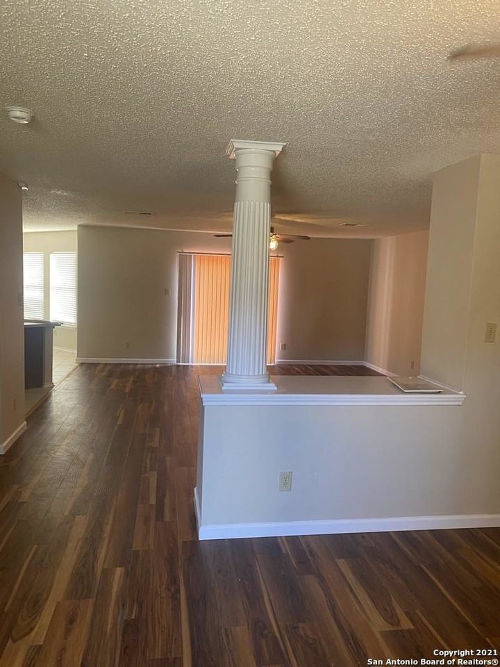 2957 Lotus Park - Photo 4 of 17