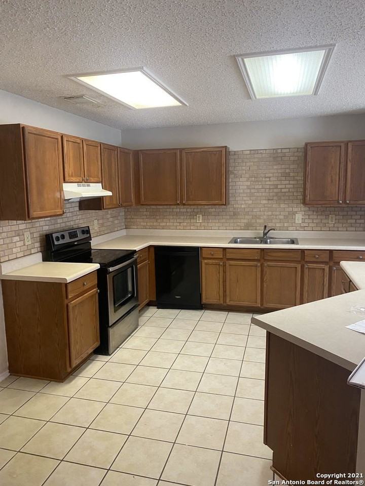 2957 Lotus Park - Photo 6 of 17