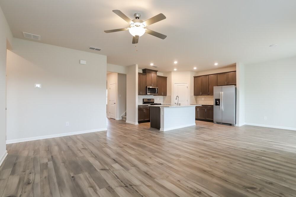 5910 Green Ash Ct - Photo 5 of 17