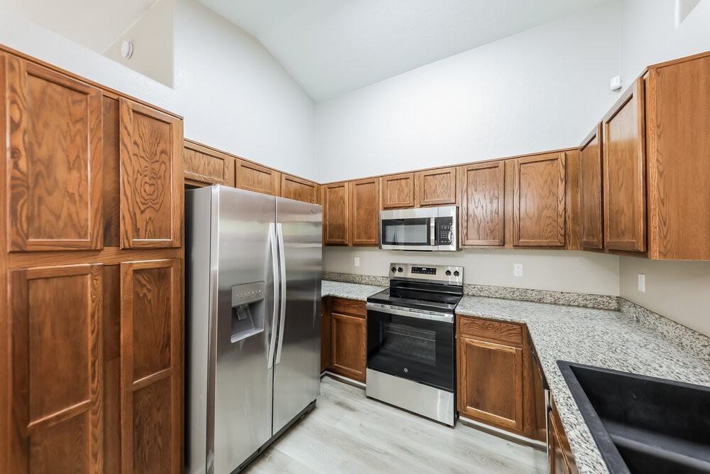 427 N Payton - Photo 6 of 16