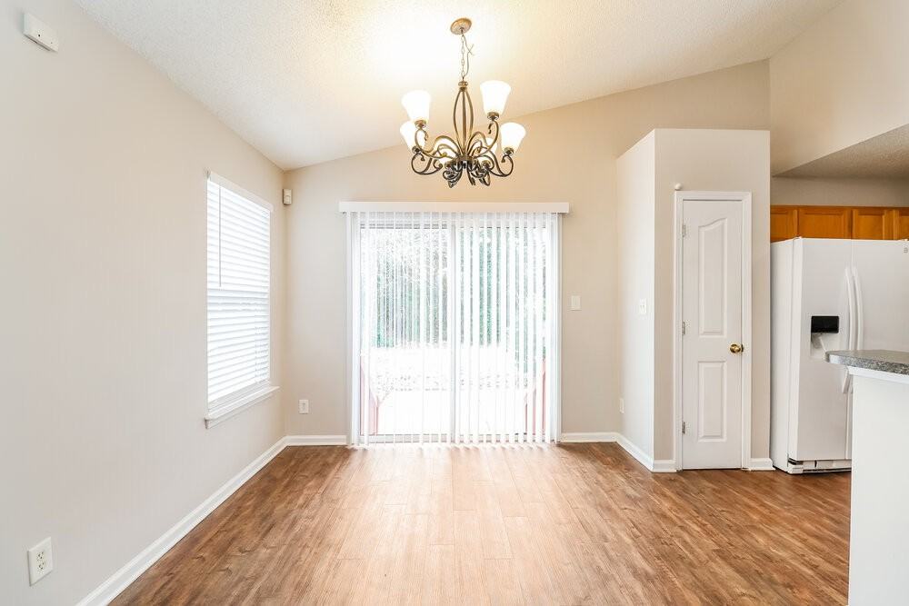 15123 Dehavilland Dr - Photo 6 of 16