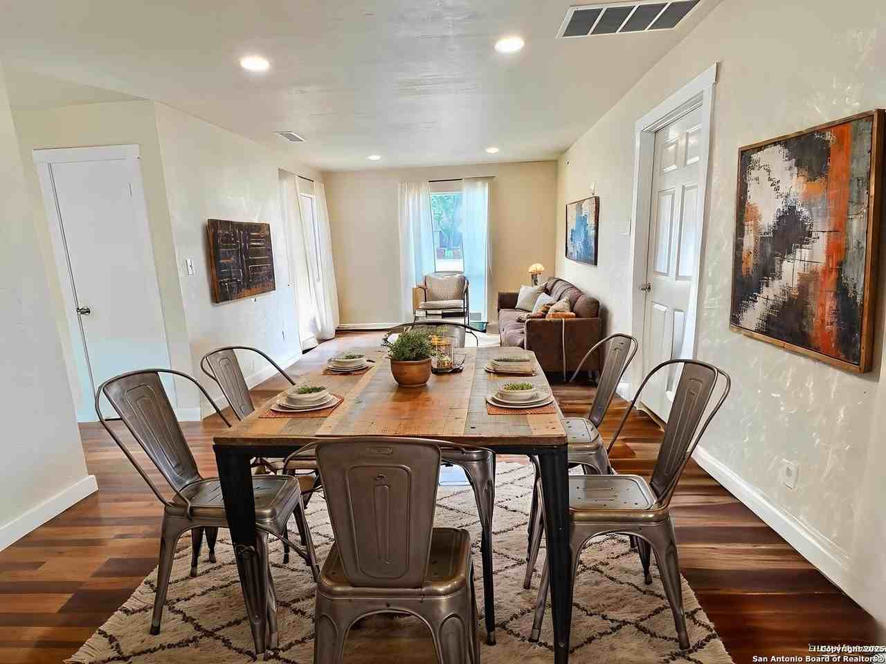 6803 Indian Lake Dr - Photo 4 of 21