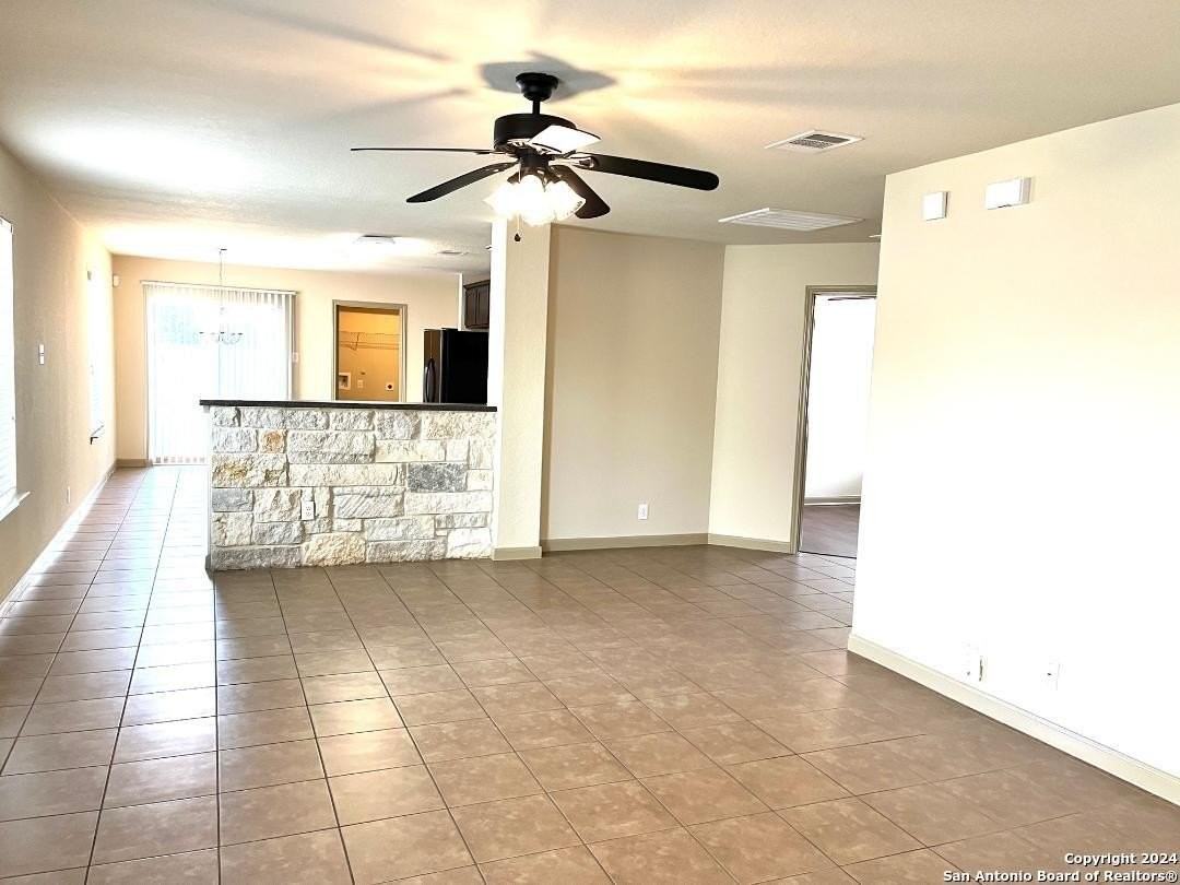 777 Great Oaks Dr - Photo 3 of 21