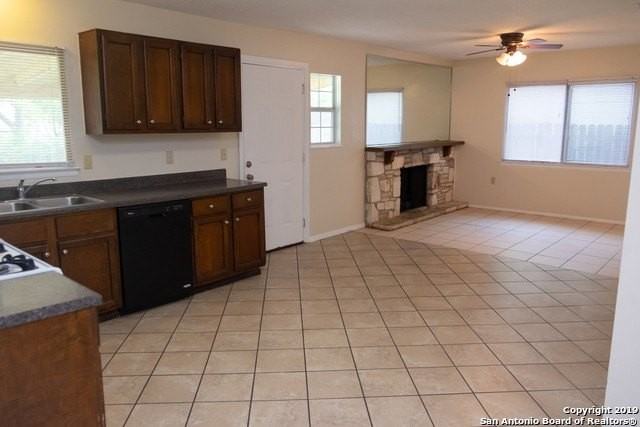 5938 Channcy Springs St - Photo 5 of 18