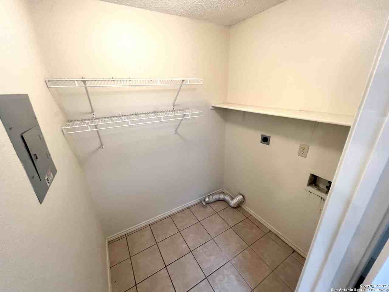 9629 Green Plain Dr - Photo 7 of 13