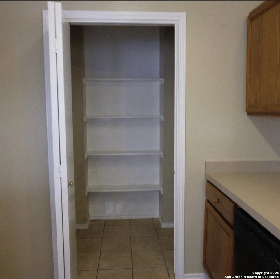 9818 Autumn Vly - Photo 4 of 21