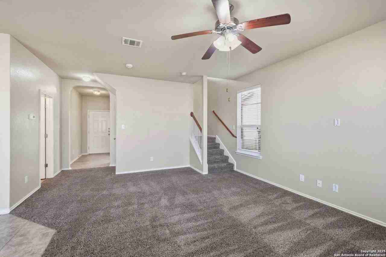 11647 Zinnia Flds - Photo 6 of 36