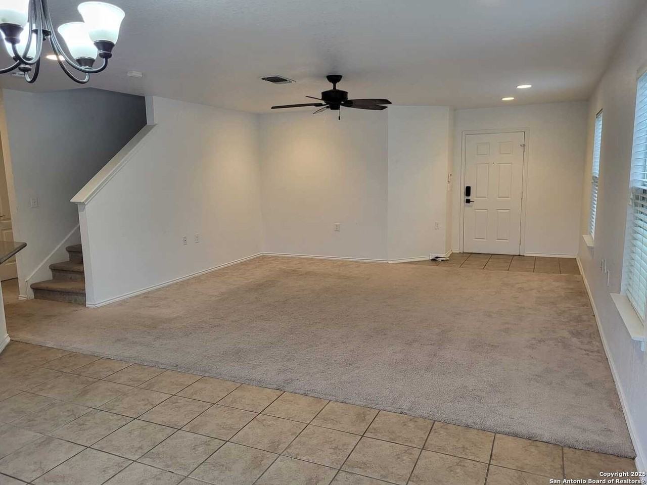 7418 Bluebonnet Bay - Photo 5 of 35