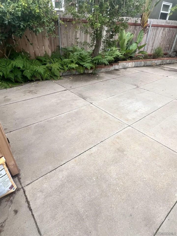 1065 Moana Dr - Photo 7 of 31