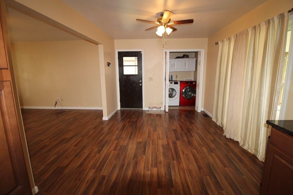 2413 Hunt Club Rd - Photo 5 of 21