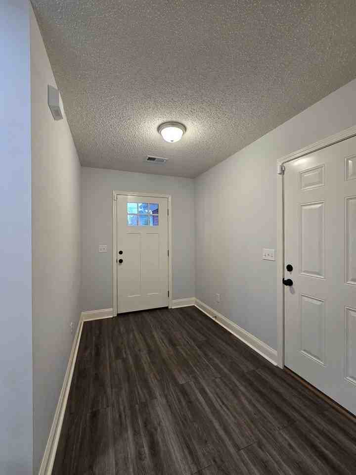 982 Westfield Ct - Photo 3 of 24