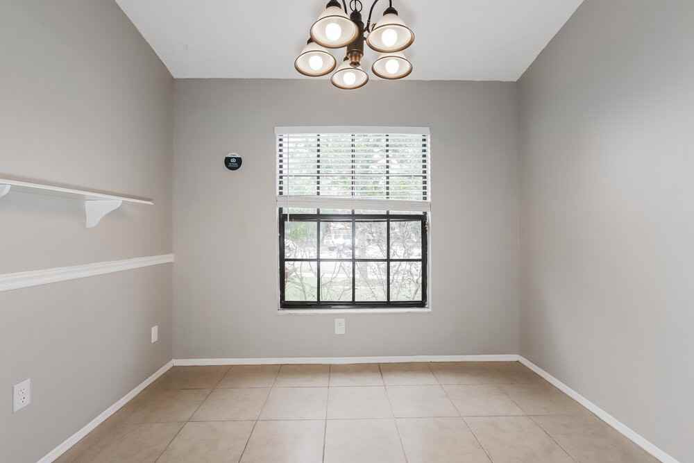 1604 Sanderling Ct - Photo 6 of 16