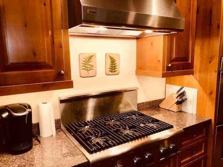 215 Raven Rd - Photo 3 of 12