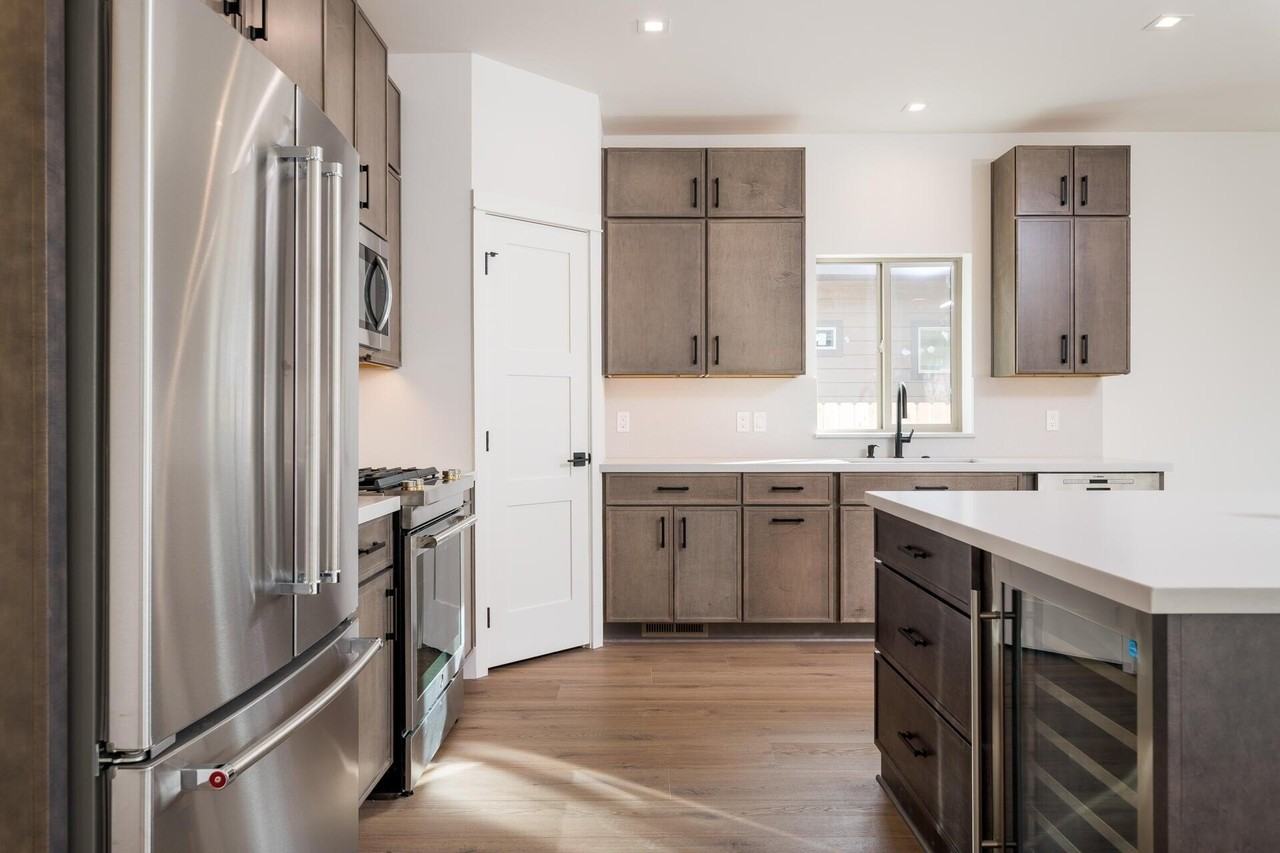 711 N 2nd Ave - Photo 5 of 16