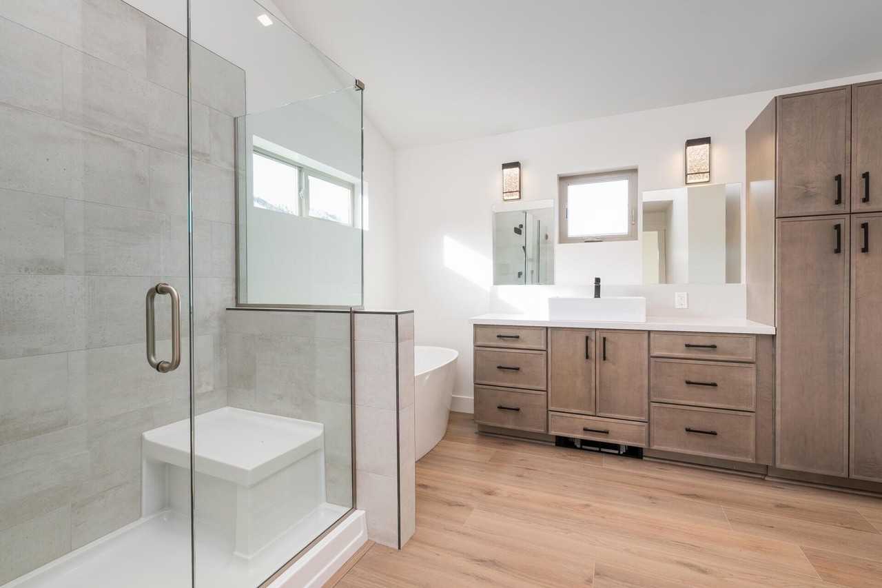 713 N 2nd Ave - Photo 5 of 8