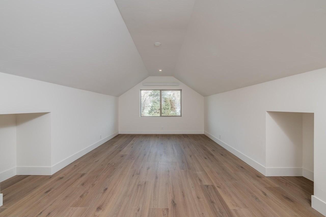 713 N 2nd Ave - Photo 6 of 8