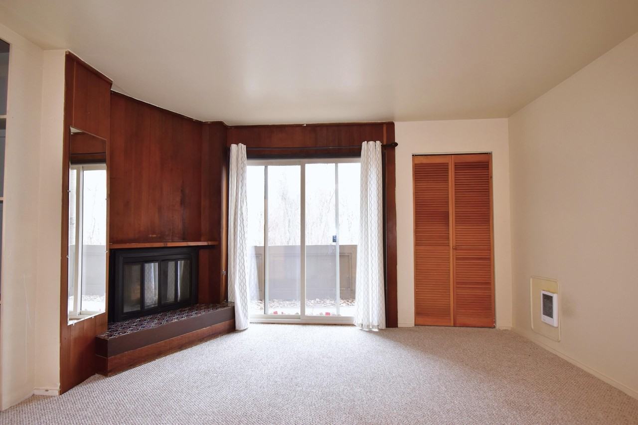 109 Village Way Unit 3 - Photo 2 of 14