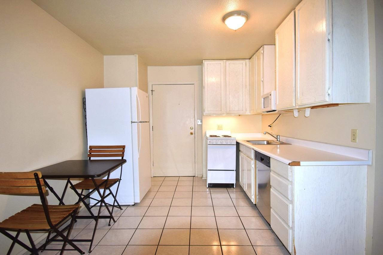 109 Village Way Unit 3 - Photo 6 of 14