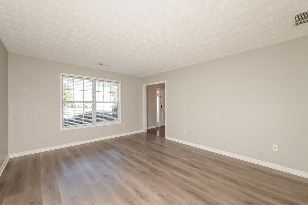 3854 Sagebrush Ln - Photo 4 of 17