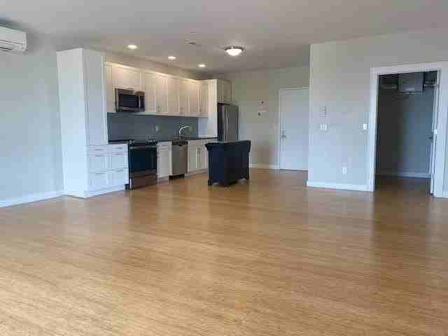 95 Cranston St Apt 109 #109 - Photo 2 of 8