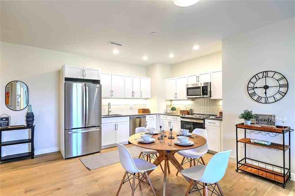 125 Wickenden St Apt 404 #404 - Photo 7 of 22