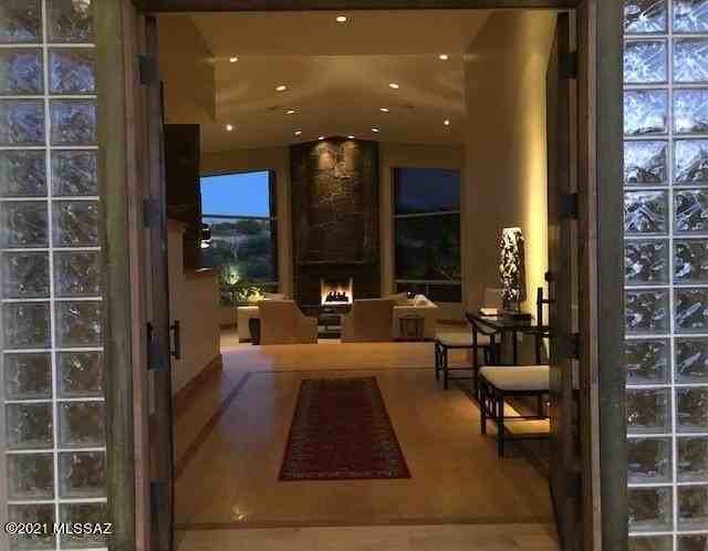 3171 E Via Palomita - Photo 7 of 37