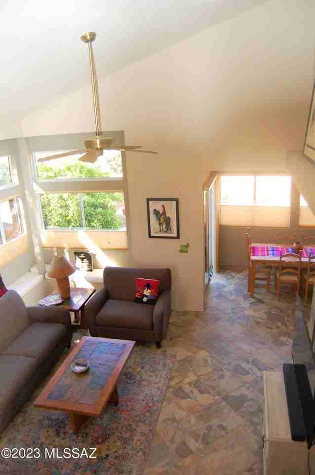 4049 E Via Del Mirlillo - Photo 5 of 32