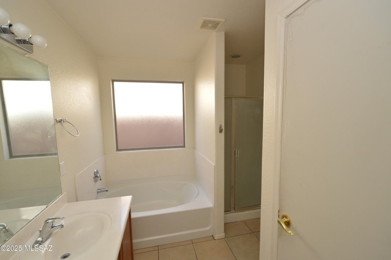 664 S Painted River Way - Photo 6 of 11