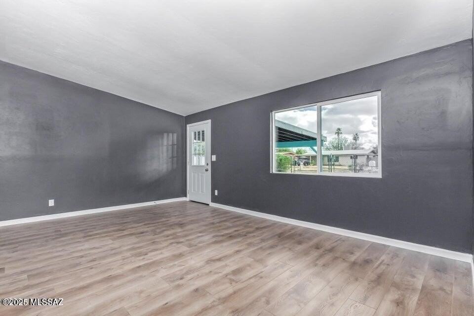 843 E Alturas St - Photo 3 of 23