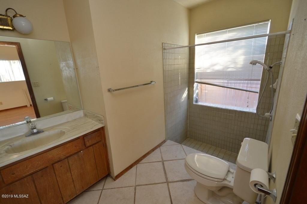 5050 N Hillcrest Dr - Photo 7 of 15