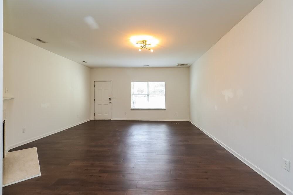 8504 Old Potters Rd - Photo 5 of 17