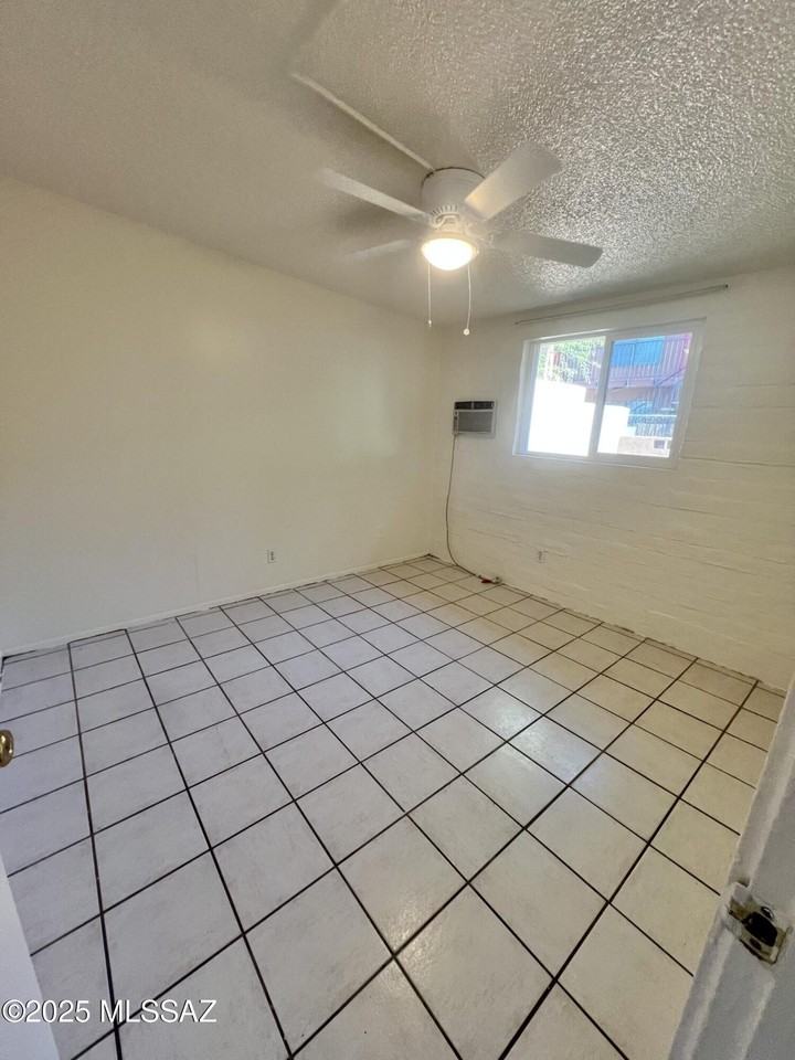 192 W Prince Rd - Photo 5 of 6