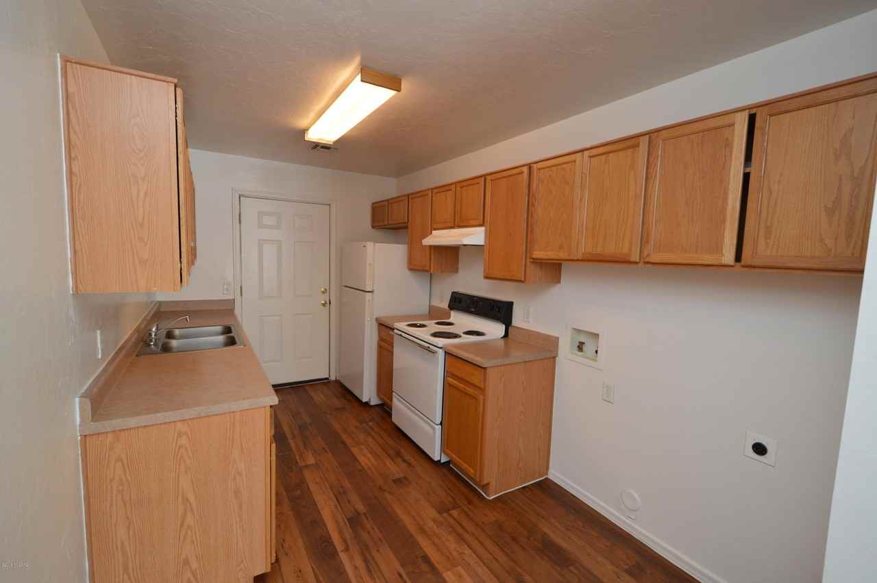 3512 E Monte Vista Dr Unit 2 #2 - Photo 2 of 10