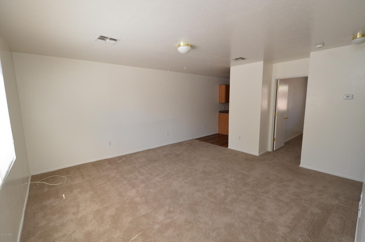 3512 E Monte Vista Dr Unit 2 #2 - Photo 3 of 10