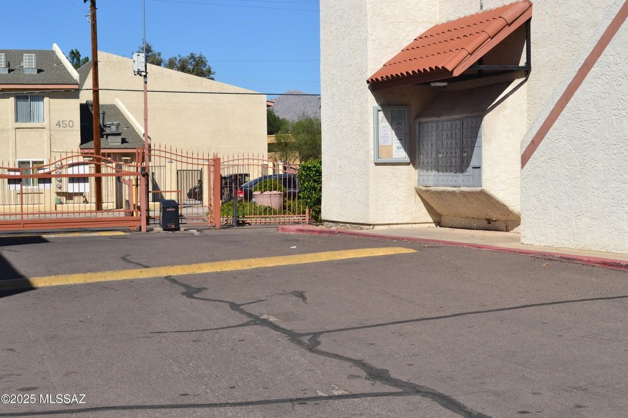 455 W Kelso St Apt 122 #122 - Photo 3 of 16