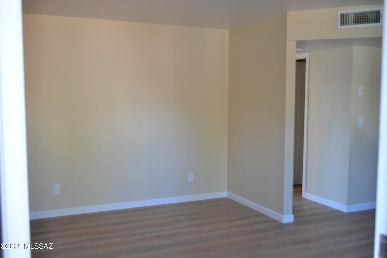 455 W Kelso St Apt 122 #122 - Photo 5 of 16