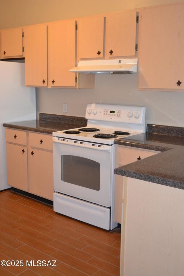 2020 W Dozemary Ct - Photo 6 of 21