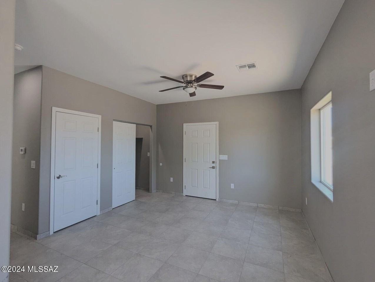 231 W 22nd St Unit 2 #2 - Photo 4 of 12