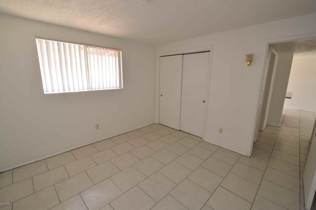 1809 S Van Buren Ave - Photo 7 of 10